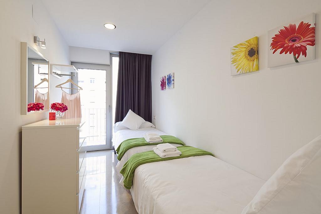 Two-Bedroom Apartment Terrace,79541271:JPEG