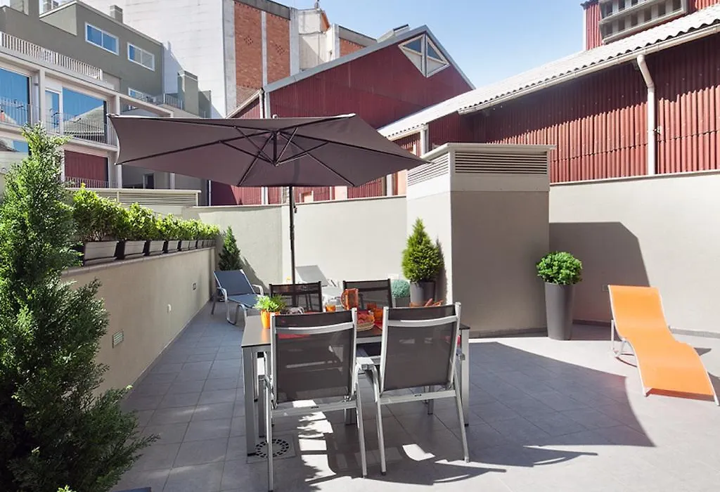 Charmsuites Paralel-1
