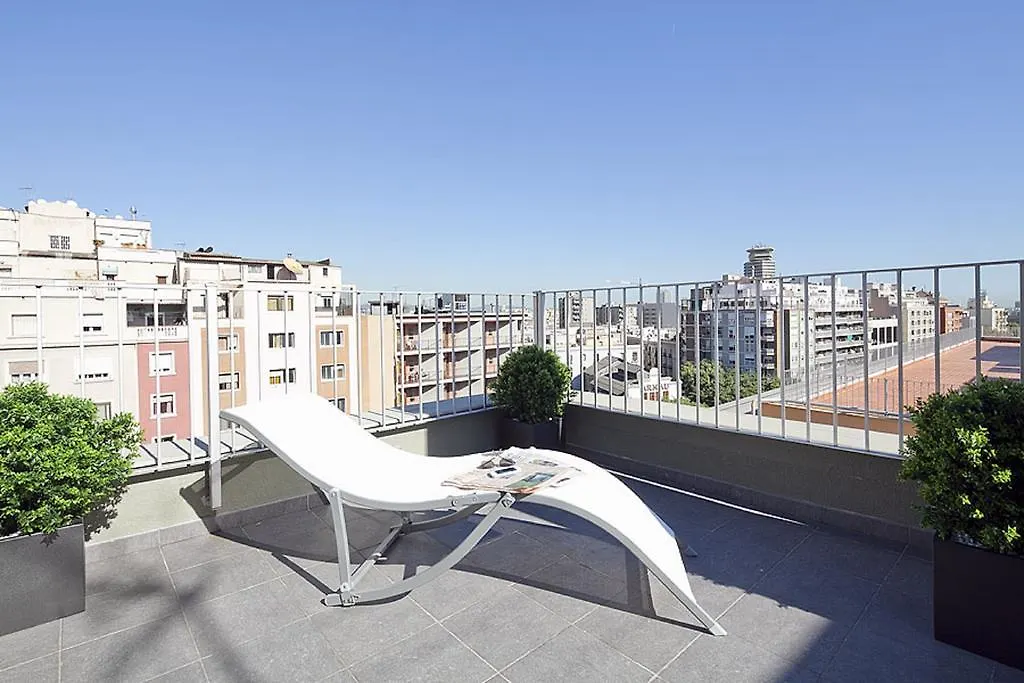 Charmsuites Paralel-1